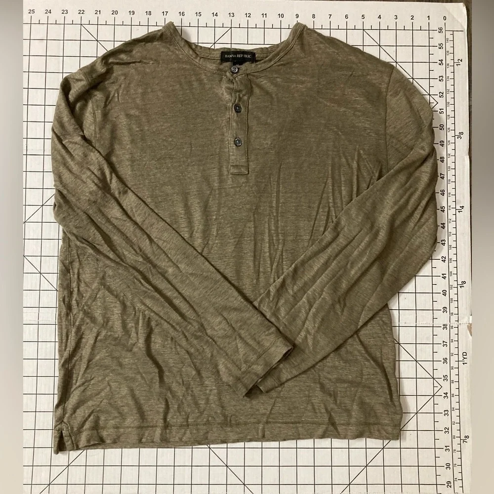 🌟 2/$22 🌟 Banana Republic Men’s‎ Medium Henley Long Sleeve Shirt